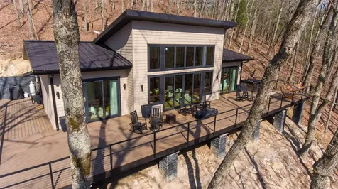 27 Shortoff Spring Road Highlands NC 28741