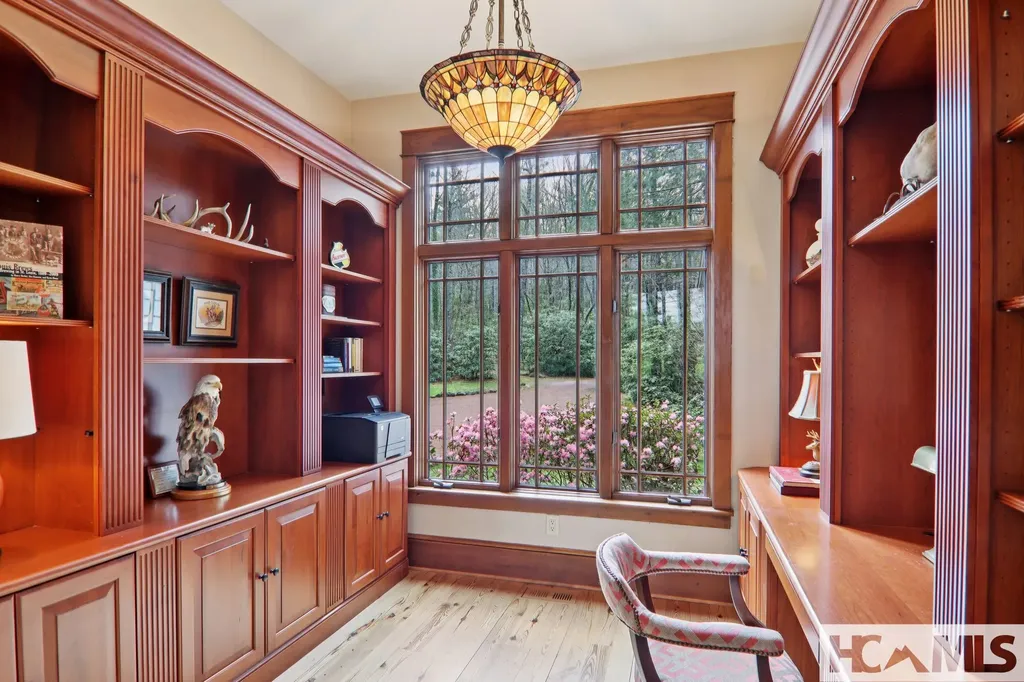46 Mills Creek Drive Lake Toxaway NC 28747