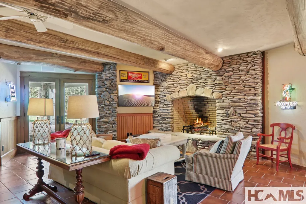 46 Mills Creek Drive Lake Toxaway NC 28747