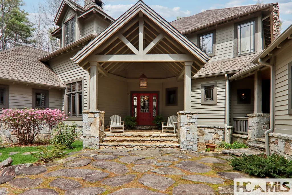 46 Mills Creek Drive Lake Toxaway NC 28747