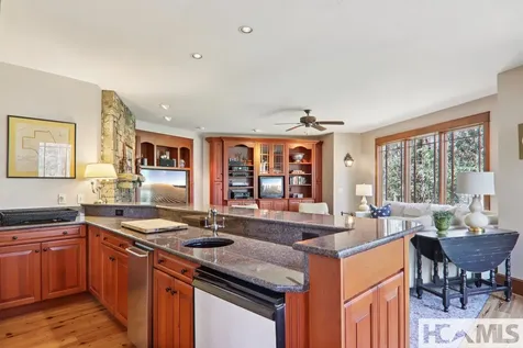 46 Mills Creek Drive Lake Toxaway NC 28747