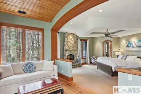 46 Mills Creek Drive Lake Toxaway NC 28747