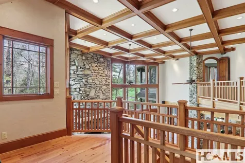 46 Mills Creek Drive Lake Toxaway NC 28747