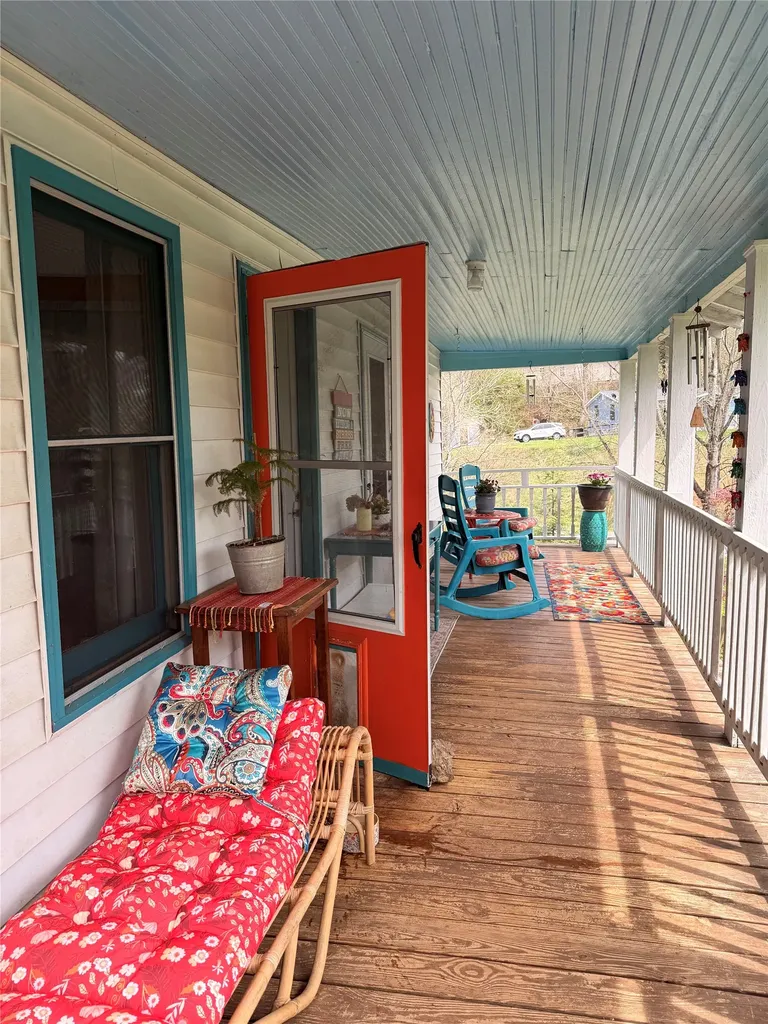 29 Regal Avenue Sylva NC 28779