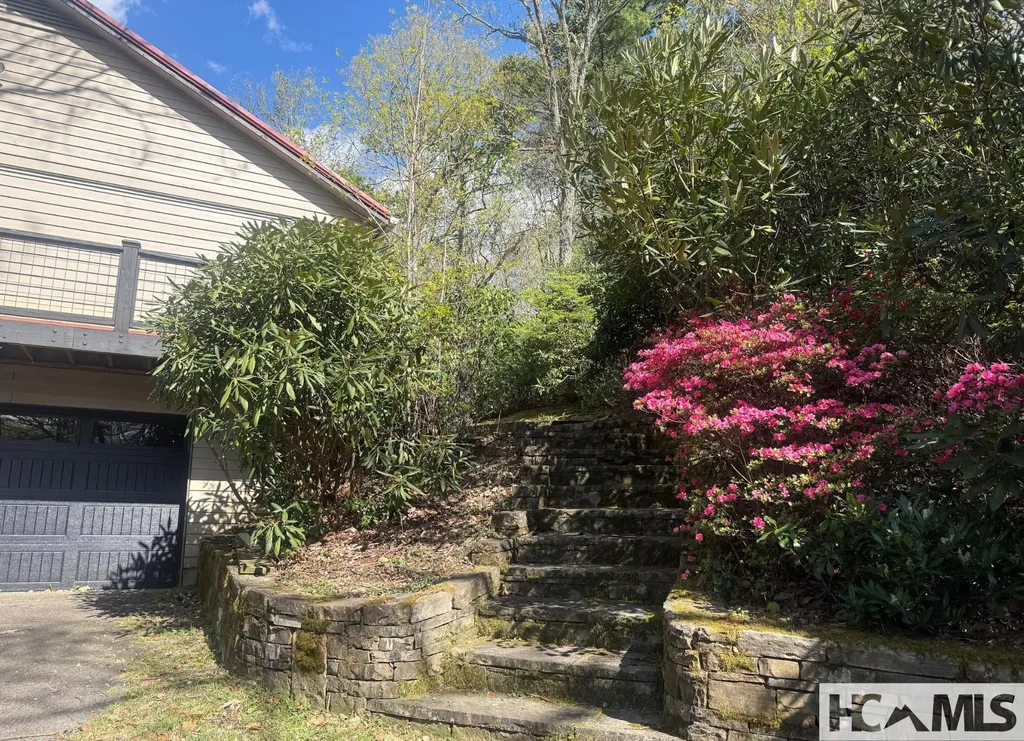 78 Highland Drive Lake Toxaway NC 28747
