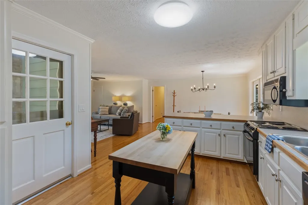 255 Turtle Pond Road Highlands NC 28741