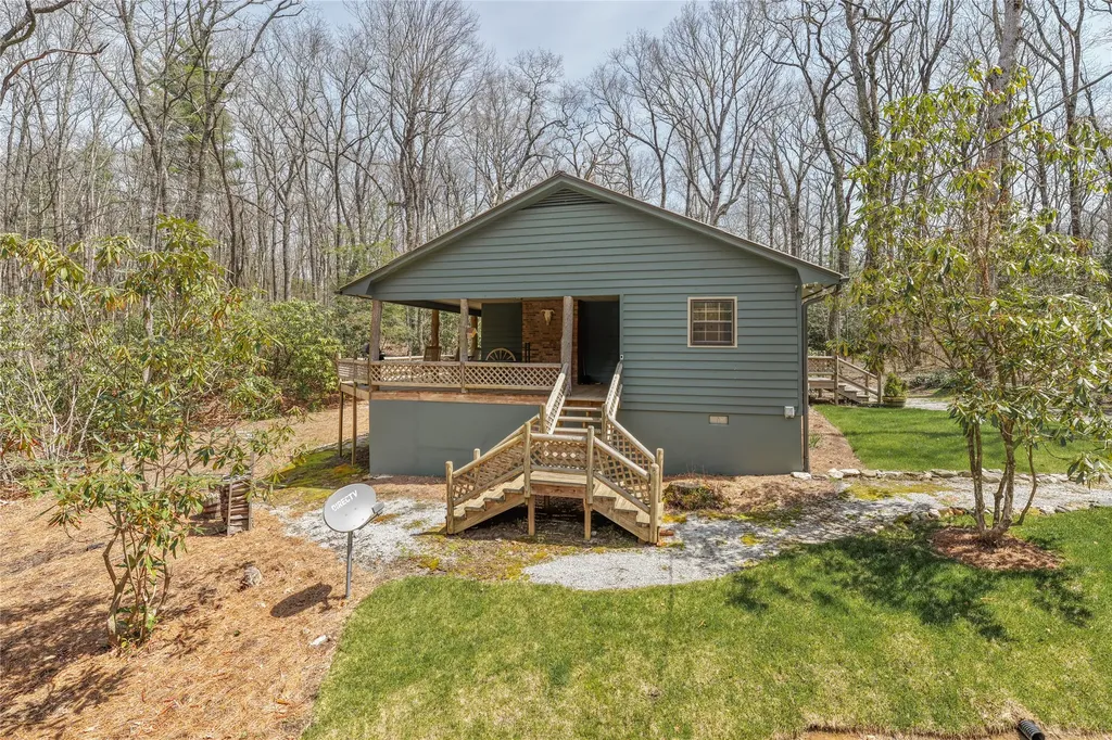 255 Turtle Pond Road Highlands NC 28741