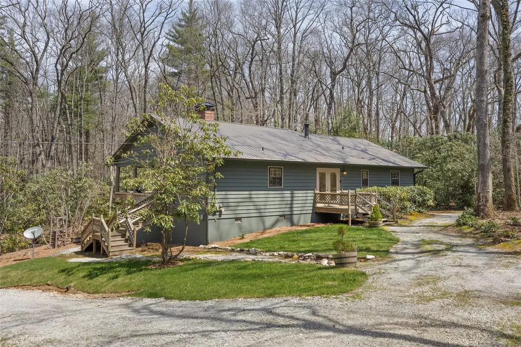 255 Turtle Pond Road Highlands NC 28741