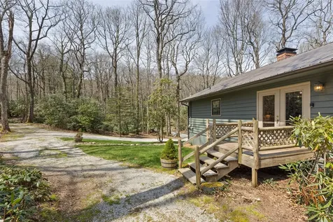 255 Turtle Pond Road Highlands NC 28741