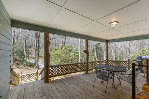 255 Turtle Pond Road Highlands NC 28741