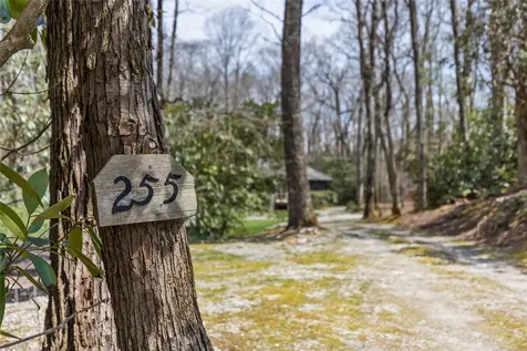 255 Turtle Pond Road Highlands NC 28741