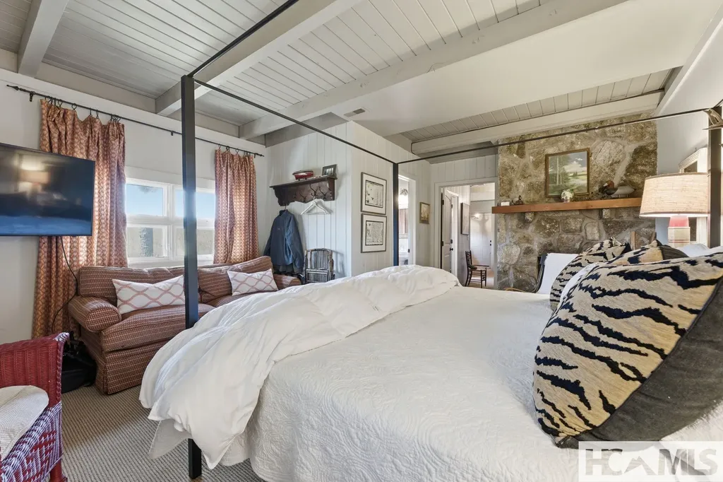 172 Dogwood Drive Highlands NC 28741