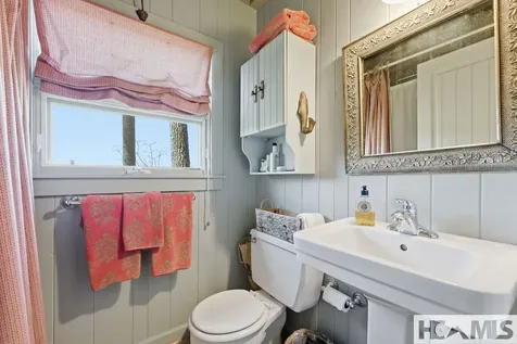 172 Dogwood Drive Highlands NC 28741