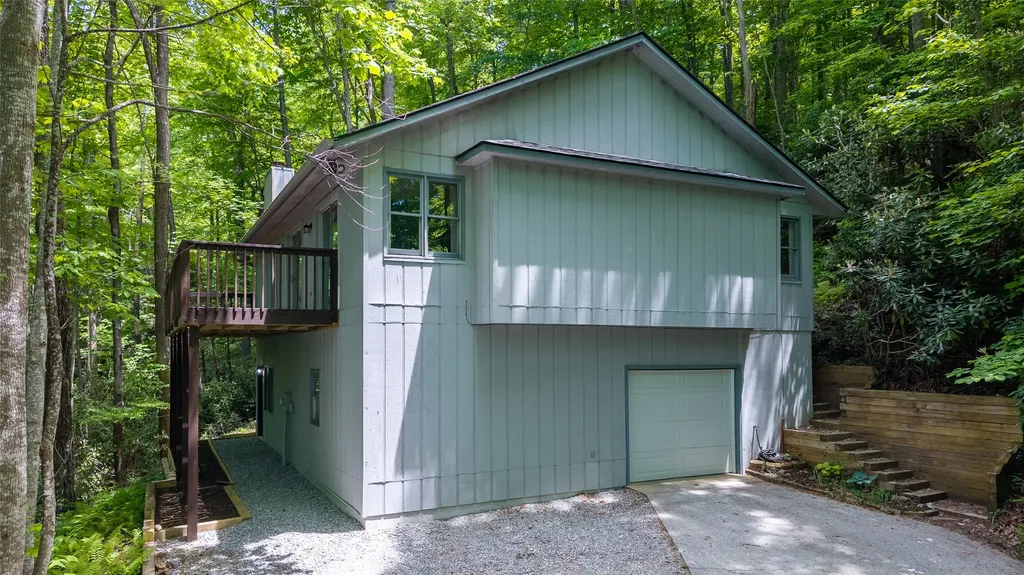 1752 Black Oak Drive Sapphire NC 28774