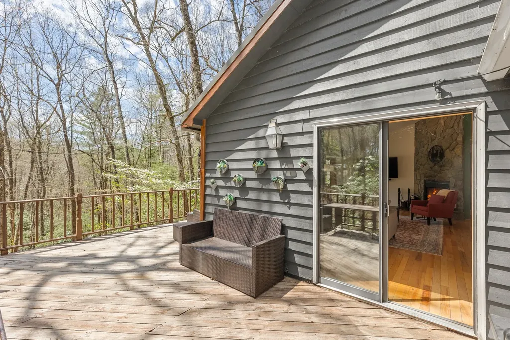 46 Poplar Court Sapphire NC 28774