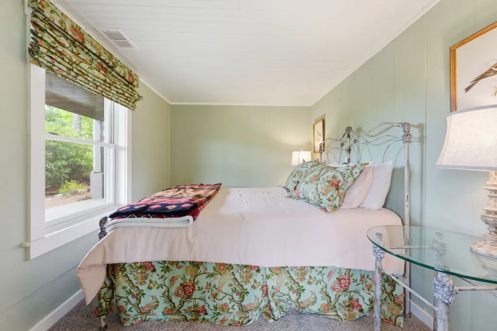 262 Trillium Court Sapphire NC 28774