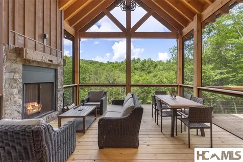 1086 Roaming Road Glenville NC 28736