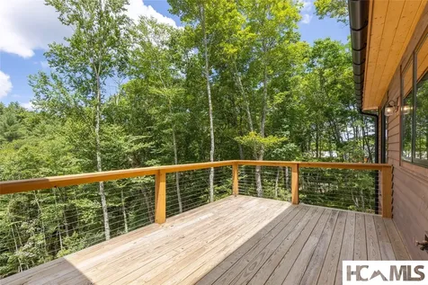 1086 Roaming Road Glenville NC 28736