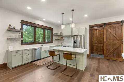 1086 Roaming Road Glenville NC 28736