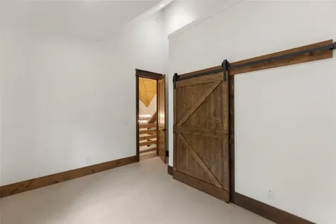 1086 Roaming Road Glenville NC 28736