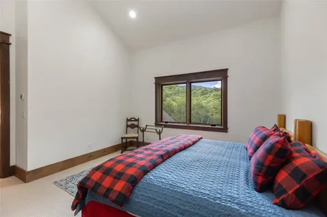 1086 Roaming Road Glenville NC 28736