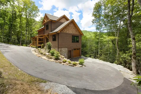 1086 Roaming Road Glenville NC 28736