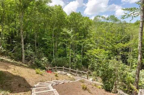 1086 Roaming Road Glenville NC 28736