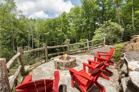 1086 Roaming Road Glenville NC 28736