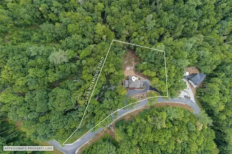 1086 Roaming Road Glenville NC 28736