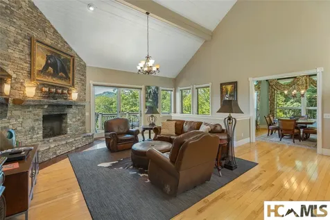 111B Rue De Provence Glenville NC 28736
