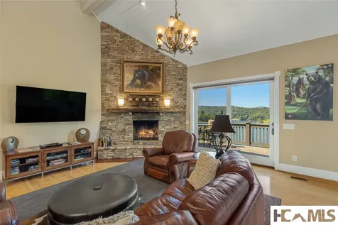 111B Rue De Provence Glenville NC 28736