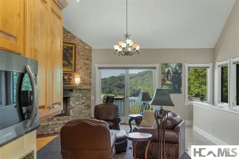 111B Rue De Provence Glenville NC 28736