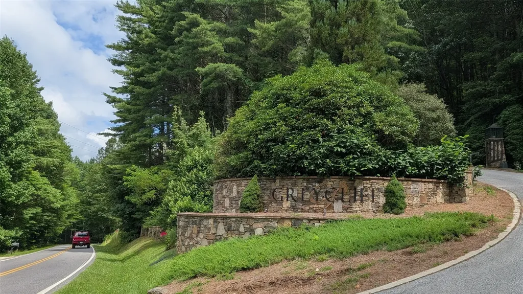 42 Greycliff Mountain Drive Cullowhee NC 28723