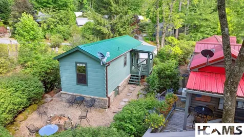 30 Chestnut Walk Highlands NC 28741