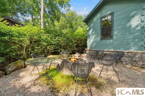 30 Chestnut Walk Highlands NC 28741