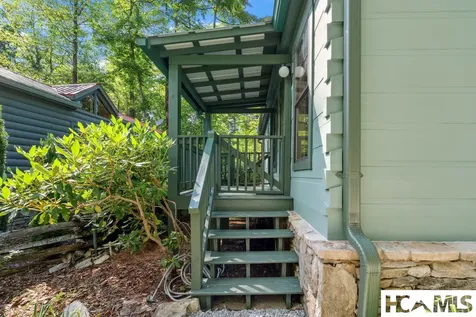 30 Chestnut Walk Highlands NC 28741