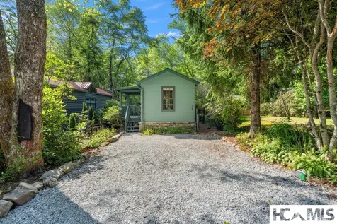 30 Chestnut Walk Highlands NC 28741