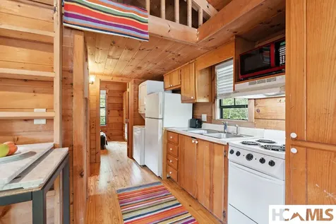 30 Chestnut Walk Highlands NC 28741