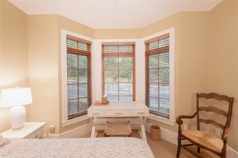 125 Honey Bee Bend Cashiers NC 28717