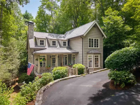 125 Honey Bee Bend Cashiers NC 28717