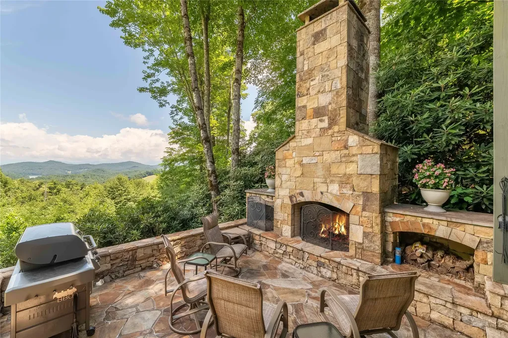 126 Ridges Loop Cullowhee NC 28723