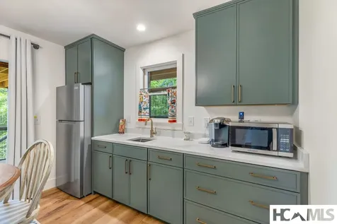 55 Dolly Lane Highlands NC 28741