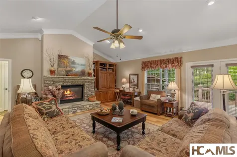 141 Dolly Lane Highlands NC 28741