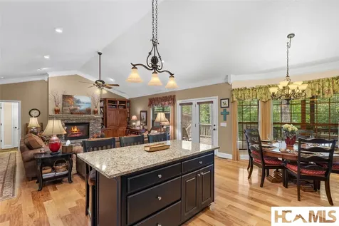 141 Dolly Lane Highlands NC 28741
