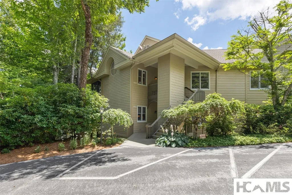 95B Burning Bush Lane Highlands NC 28741