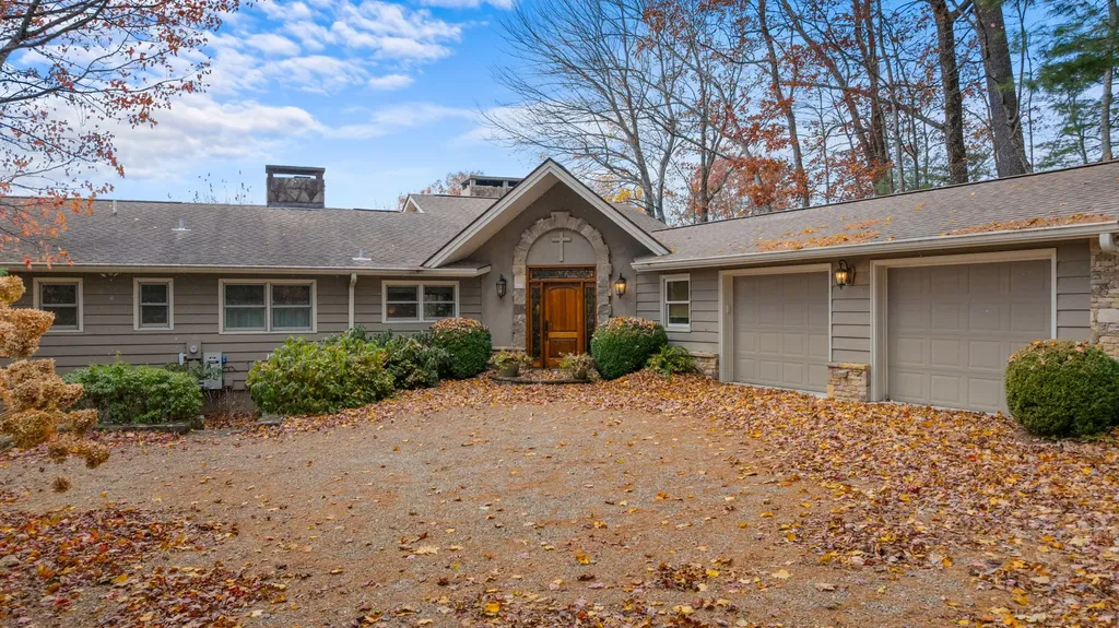 444 Old Orchard Road Highlands NC 28741