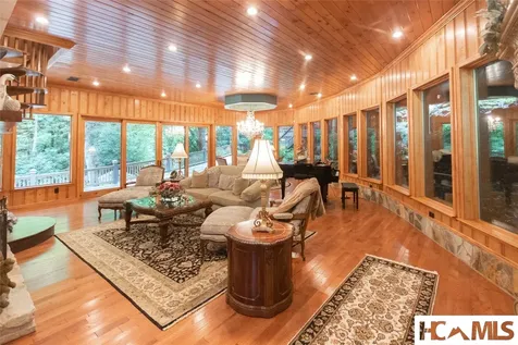 147 Teague Estates Road Highlands NC 28741