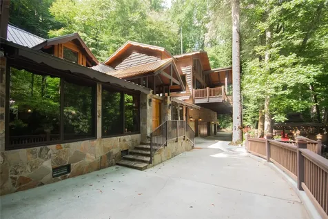 147 Teague Estates Road Highlands NC 28741