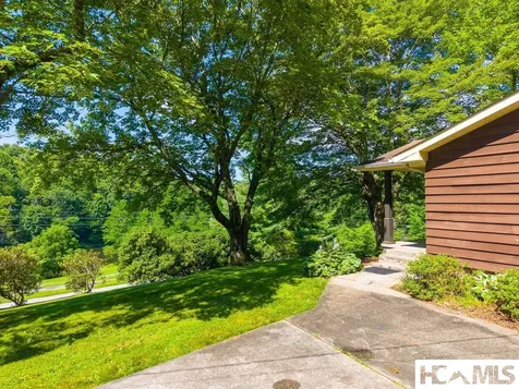 7219 Dillard Road Scaly Mountain NC 28775