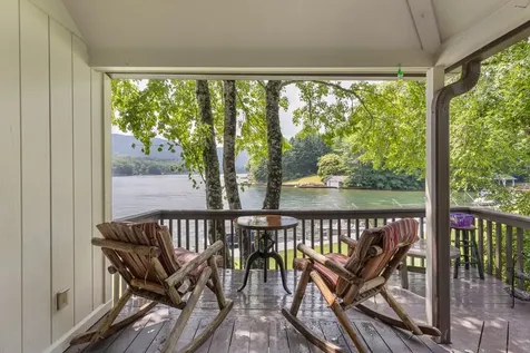 82 Innsbrook Drive Lake Toxaway NC 28747